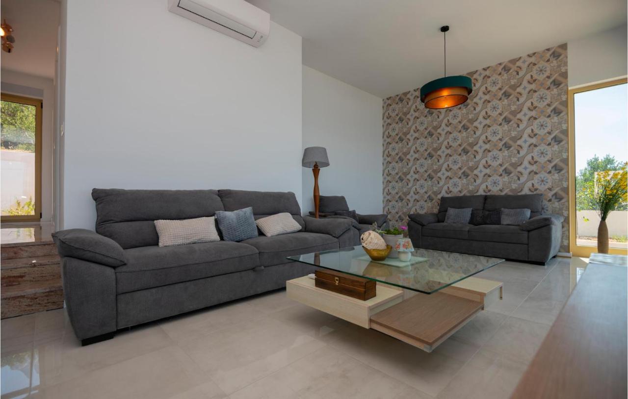 Holiday Home Villetta Belveder Baska Voda Ngoại thất bức ảnh